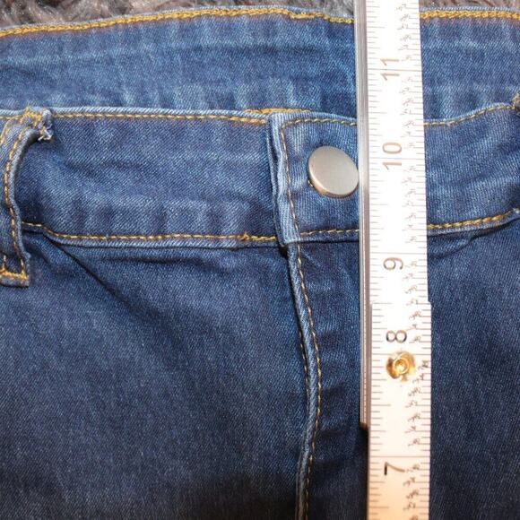 Women's Denim Jeans Size XL – Comfortable Fit, Classic Style, Everyday Wear - Picture 4 of 6